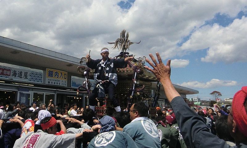 春季例大祭かつぎ神輿