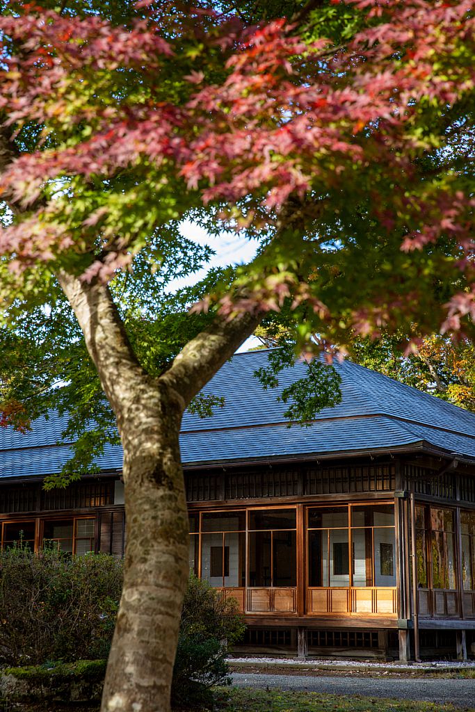 福島県迎賓館（旧高松宮翁島別邸）